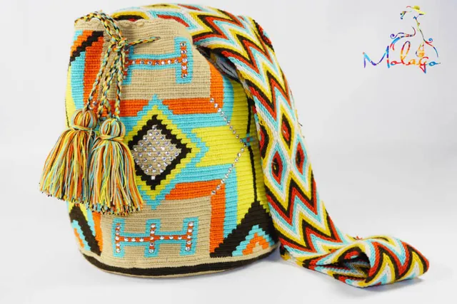 Mochila mit Strass-Steinen